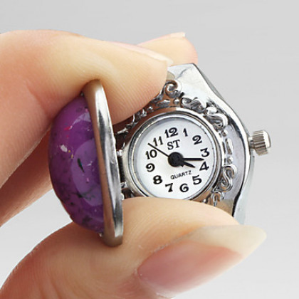 Часы-кольцо с овальным камнем