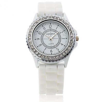 Модные женские кварцевые наручные часы на белом силиконовом ремешке