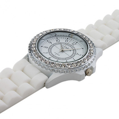 Модные женские кварцевые наручные часы на белом силиконовом ремешке