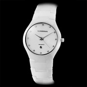 Мужские кварцевые наручные часы на керамическом ремешке белого или цвета айвори. Циферблат украшен камешками