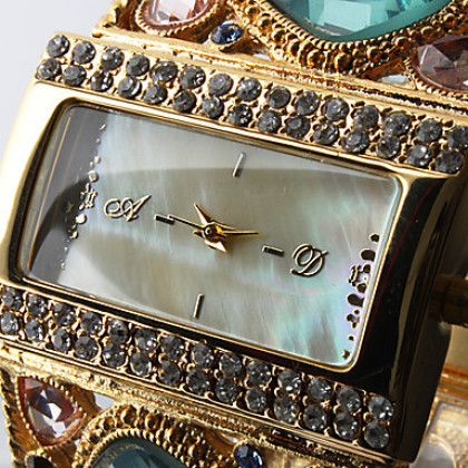 Шикарные женские золотистые часы-браслет со стразами