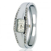 Циркон женский белый циферблат сплава группы Повседневная Аналоговые кварцевые наручные часы (серебро)