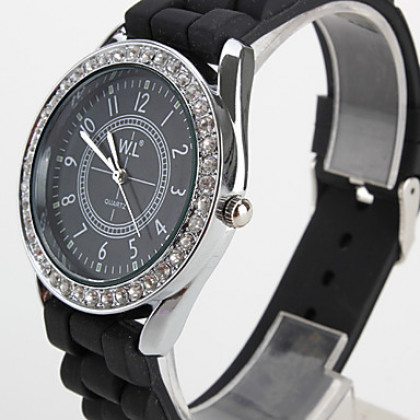 Женские аналоговые кварцевые часы с силиконовым ремешком (разные цвета)