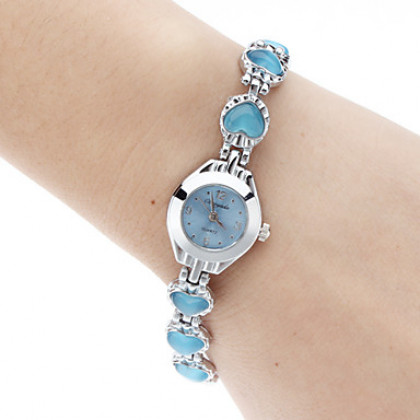 Женские аналоговые кварцевые наручные часы из сплава с браслетом в виде кристаллов-сердечек (разные цвета)