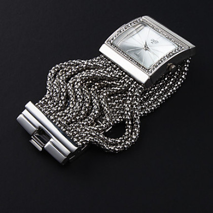 Женские часы с серебристым ремешком и чешскими стразами