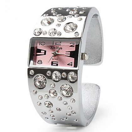 Женские кварцевые часы-браслет из металлического сплава