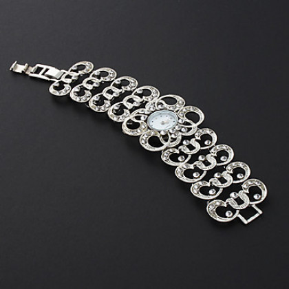 Женские серебристые часы-браслет с чешскими кристаллами