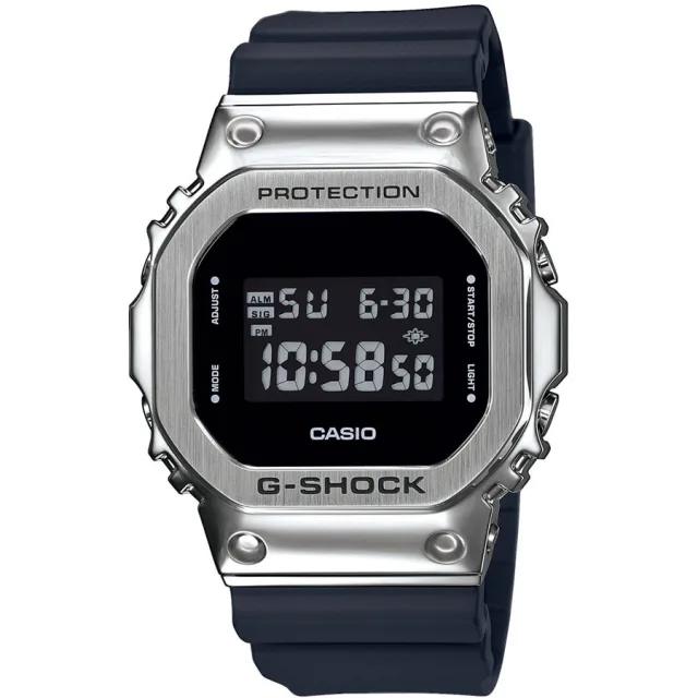 Японские наручные мужские часы Casio GM-5600U-1. Коллекция G-Shock